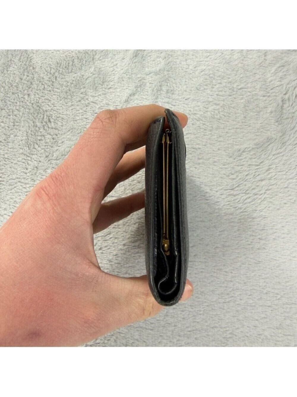 Chanel Black Grained Calfskin CC Logo Bifold Wallet - Picture 10 of 16